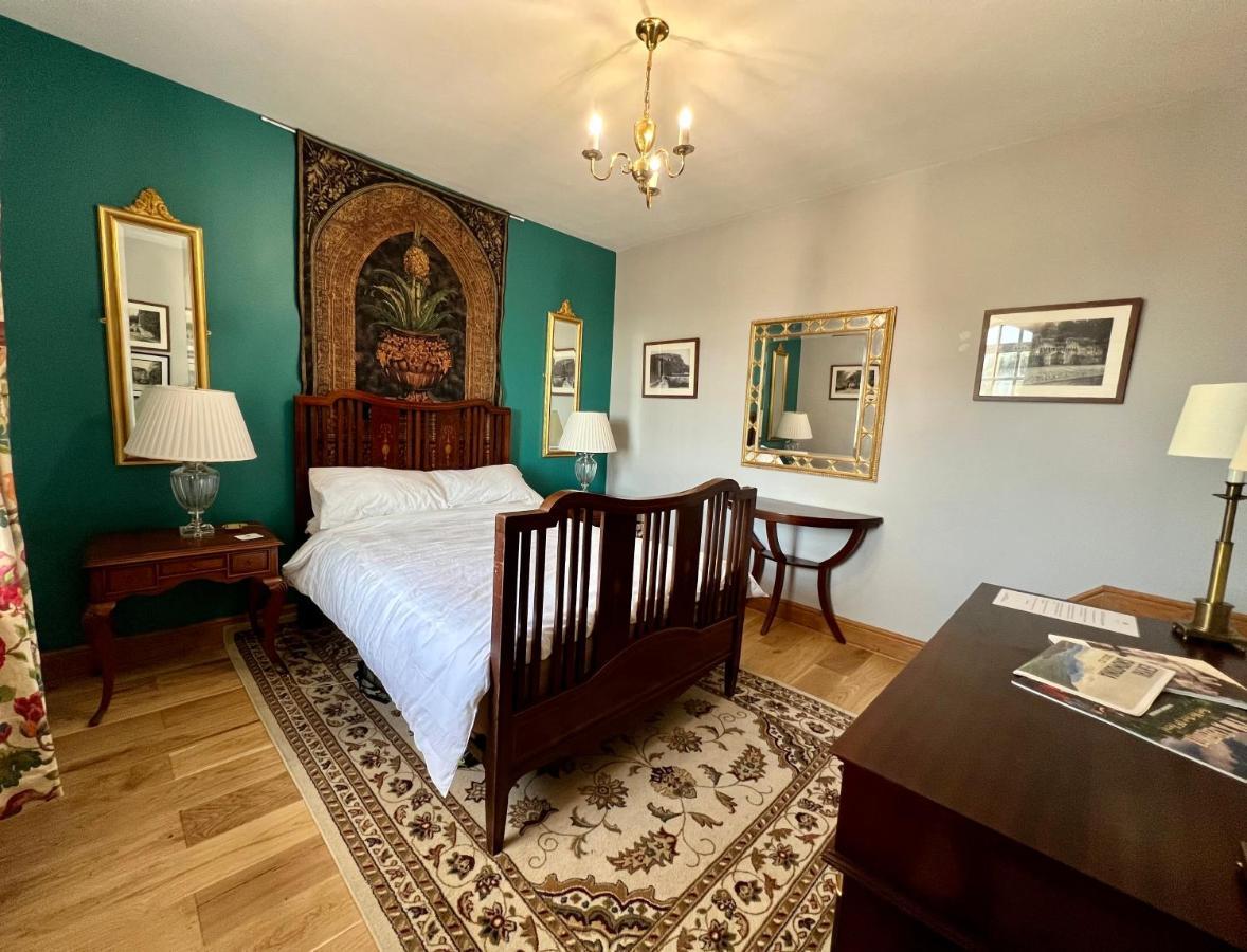 Tan-Yr-Ogo Gate Lodge, Gwrych Castle Llanddulas Extérieur photo